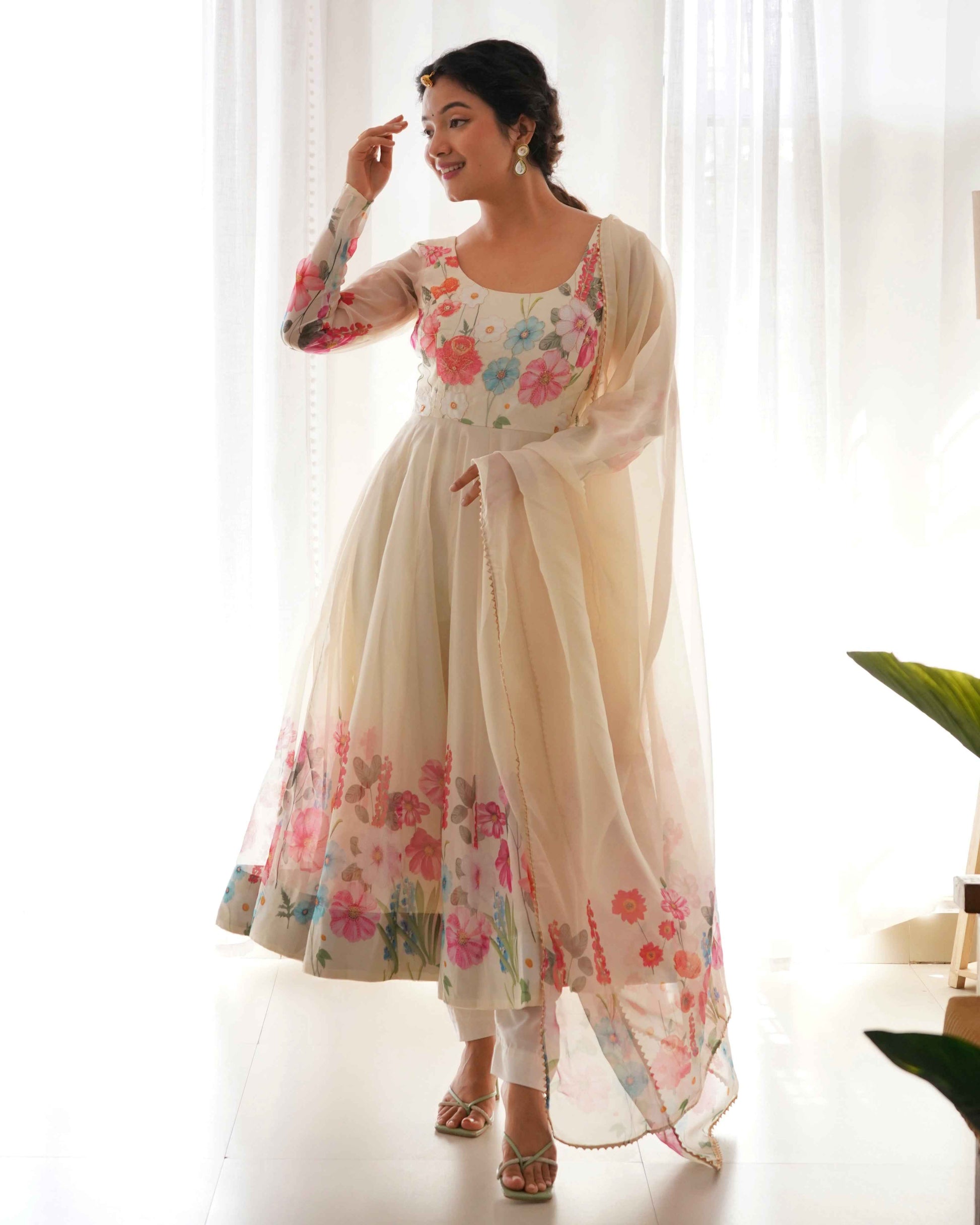 Cream Pure soft organza silk fabric fully flair kali pattern Kurta Suit