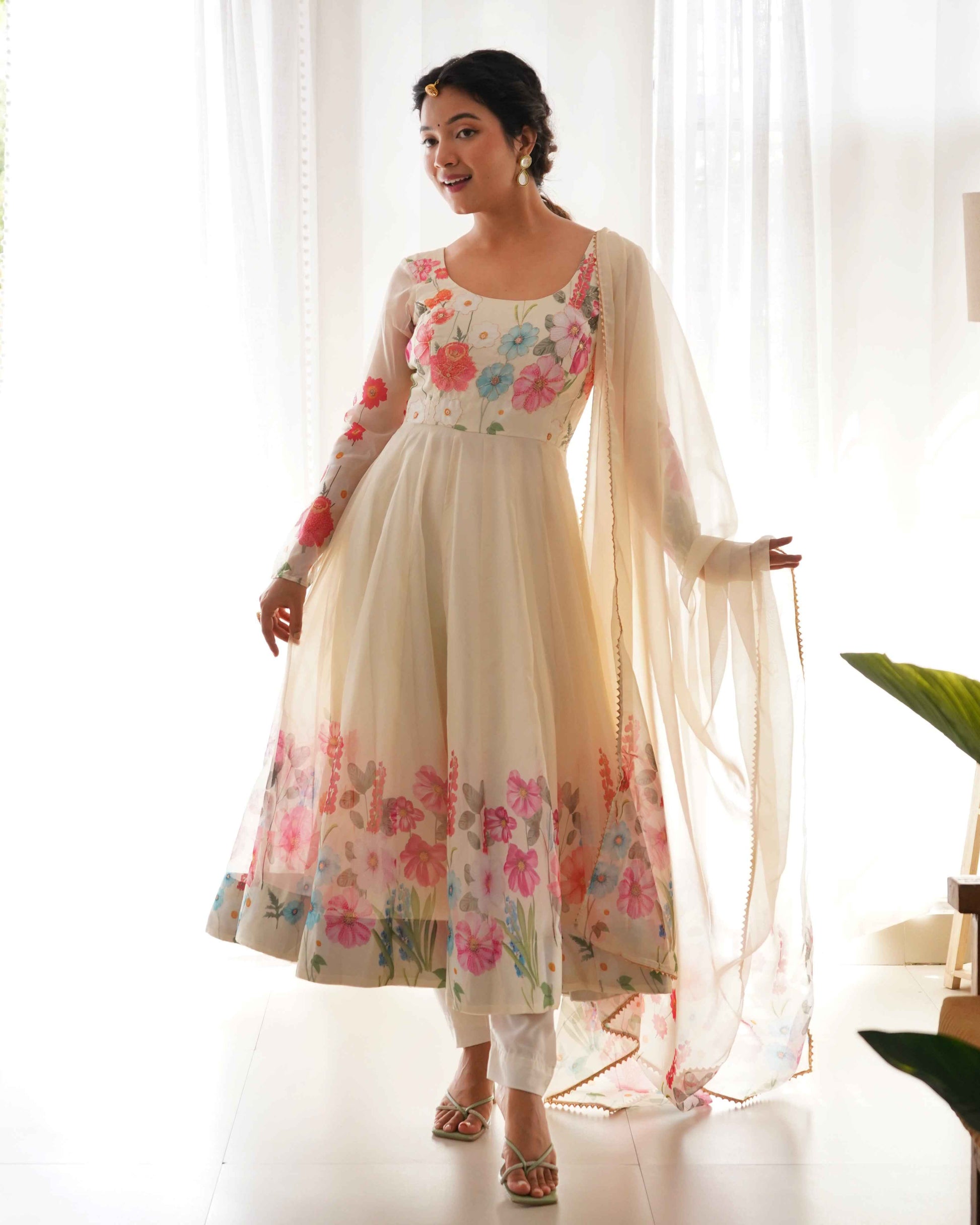 Cream Pure soft organza silk fabric fully flair kali pattern Kurta Suit