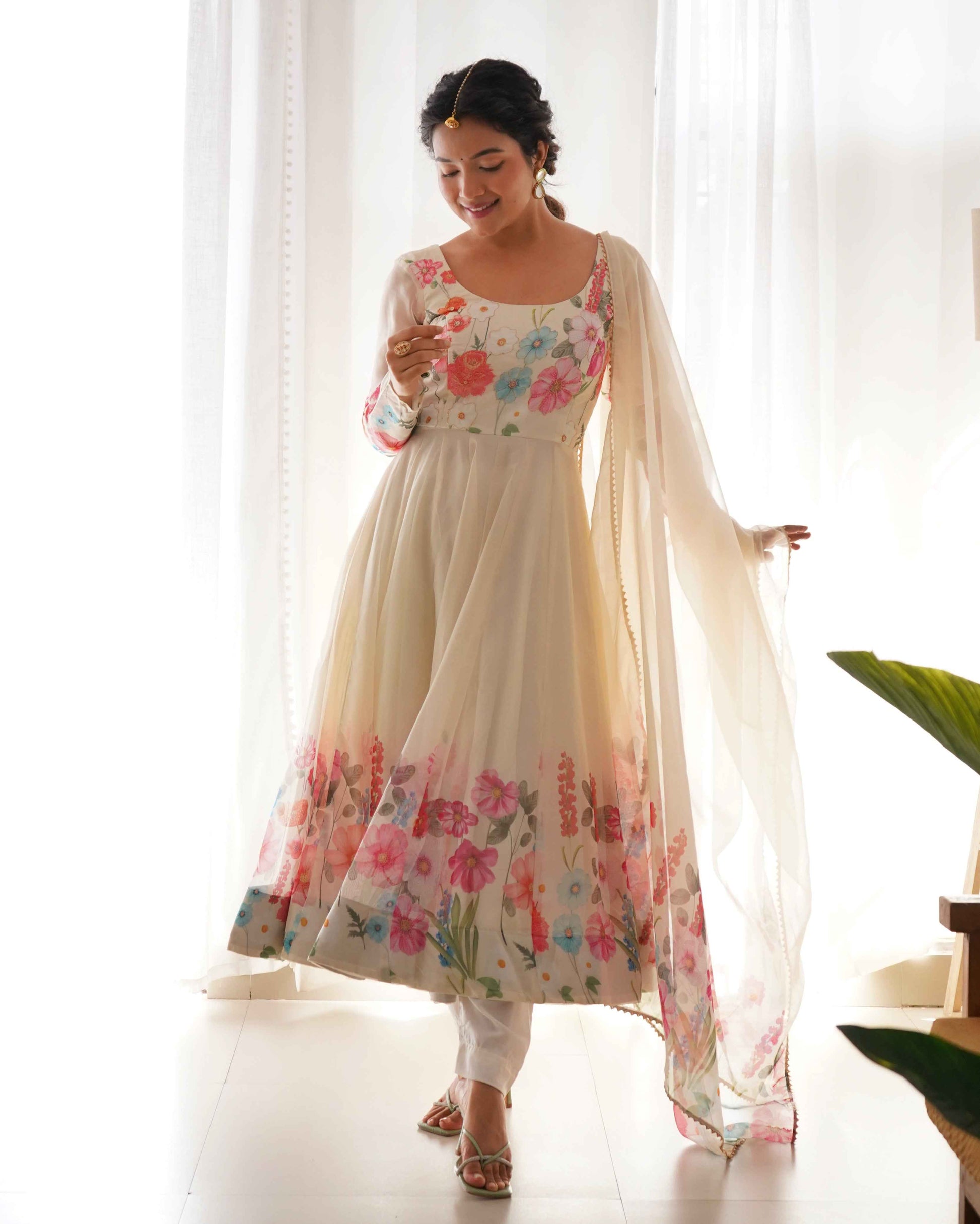 Cream Pure soft organza silk fabric fully flair kali pattern Kurta Suit