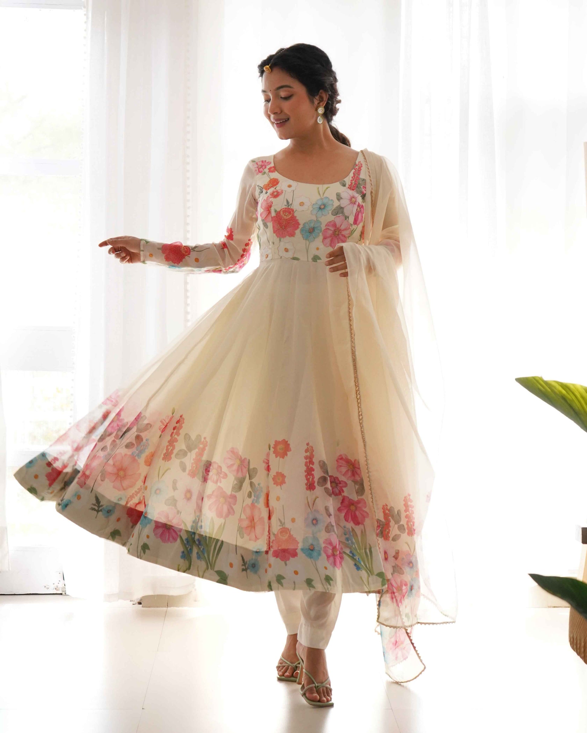 Cream Pure soft organza silk fabric fully flair kali pattern Kurta Suit