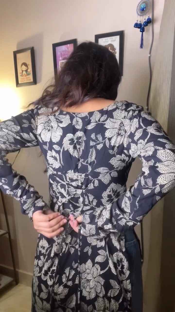Long-sleeved, flared kurti