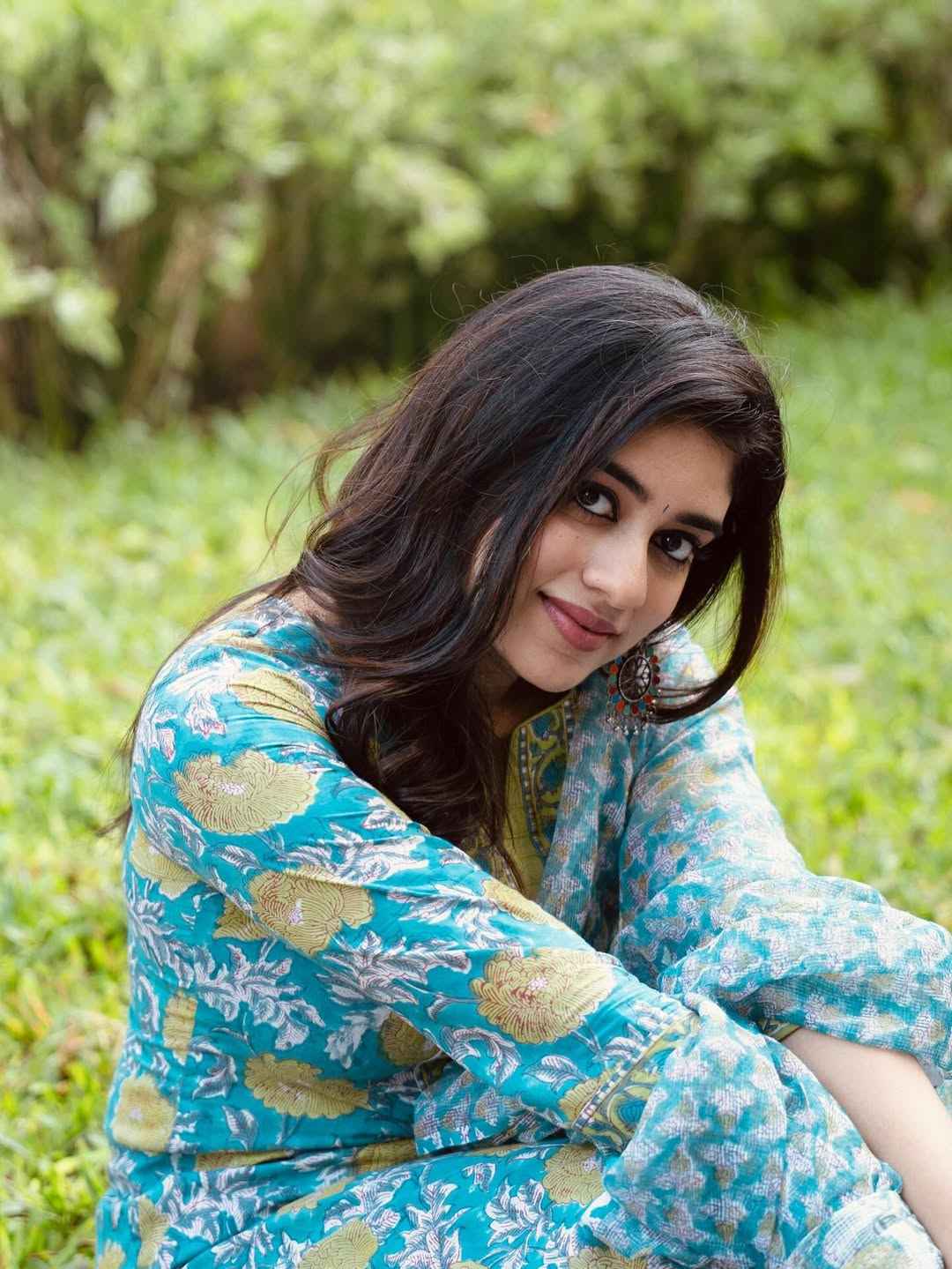 Ethnic Indian Wear Elegant Blue Floral Cotton Suit for Women
