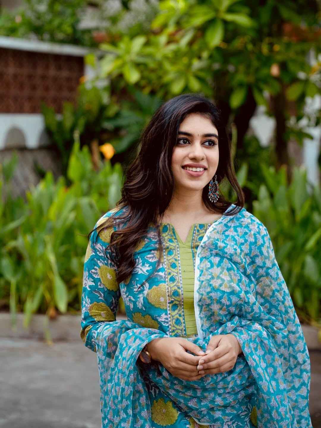 Ethnic Indian Wear Elegant Blue Floral Cotton Suit for Women